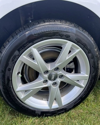 Audi A4 cena 83900 przebieg: 17800, rok produkcji 2018 z Biała małe 254
